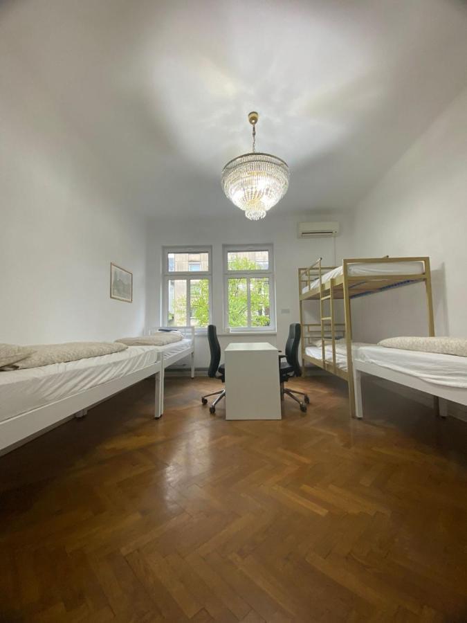 Rooms Miklosiceva Ljubljana Buitenkant foto