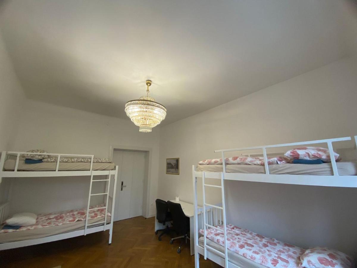 Rooms Miklosiceva Ljubljana Buitenkant foto
