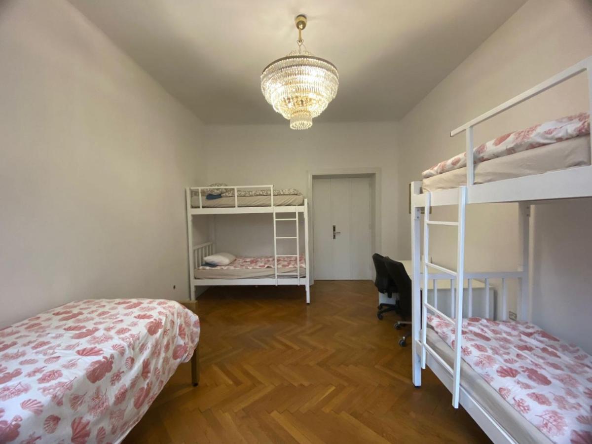 Rooms Miklosiceva Ljubljana Buitenkant foto