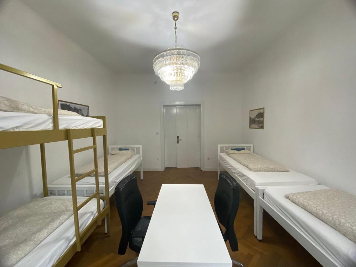 Rooms Miklosiceva Ljubljana Buitenkant foto