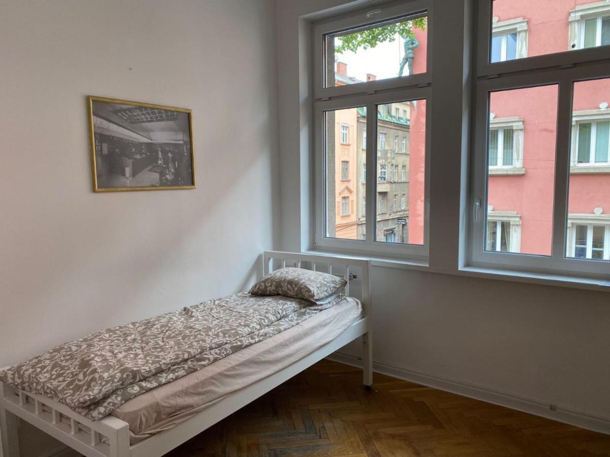 Rooms Miklosiceva Ljubljana Buitenkant foto